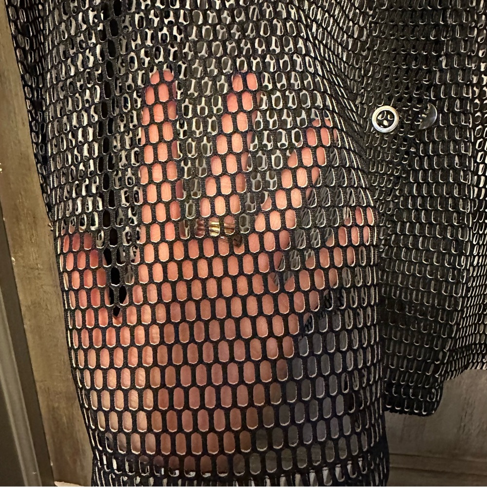 Neoity Mesh Button-up Top - Picture 3 of 4